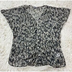 Spotted gray, white, tan and black sleeveless blouse by Converse one star size X